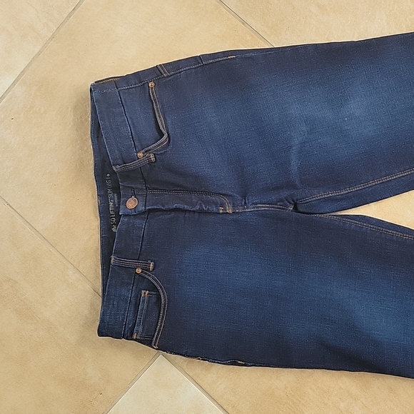 Chicos blue so lifting slim jeans  chicos size 0 short/4 short - Picture 2 of 6